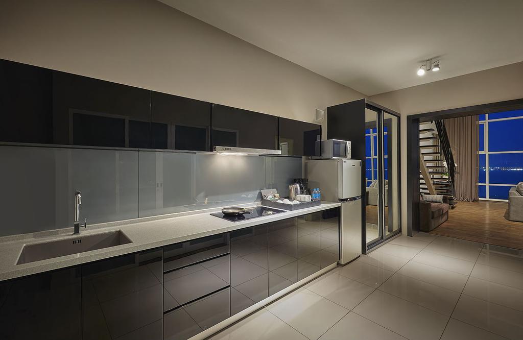Maritime Luxury Suites George Town Buitenkant foto
