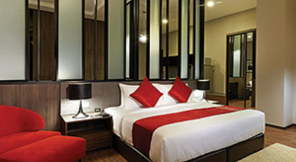 Maritime Luxury Suites George Town Buitenkant foto
